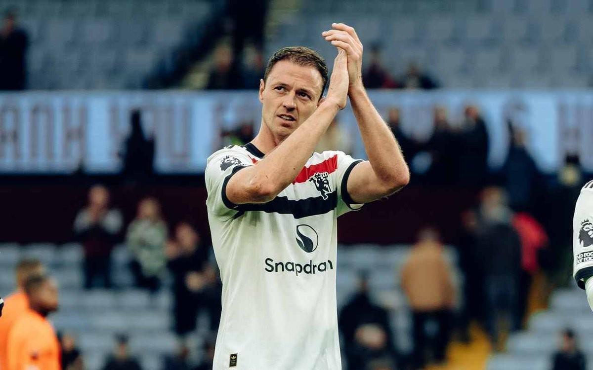 跟队：埃文斯与曼联和平分手，离开租借