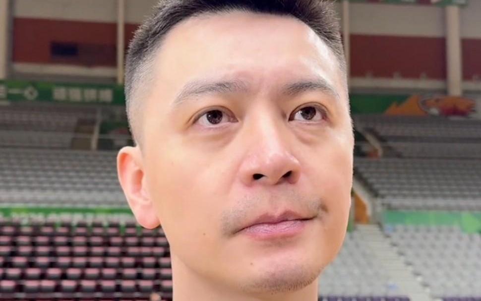 杨鸣：赵继伟复出但时间会有限制，球迷的批评全队都很有触动