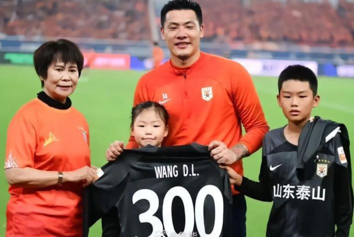 他在鲁能踢了7年主力，却为何从来没