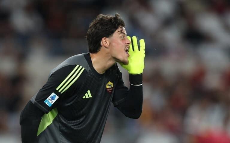 助罗马升至意甲榜首，斯维拉尔达成罗