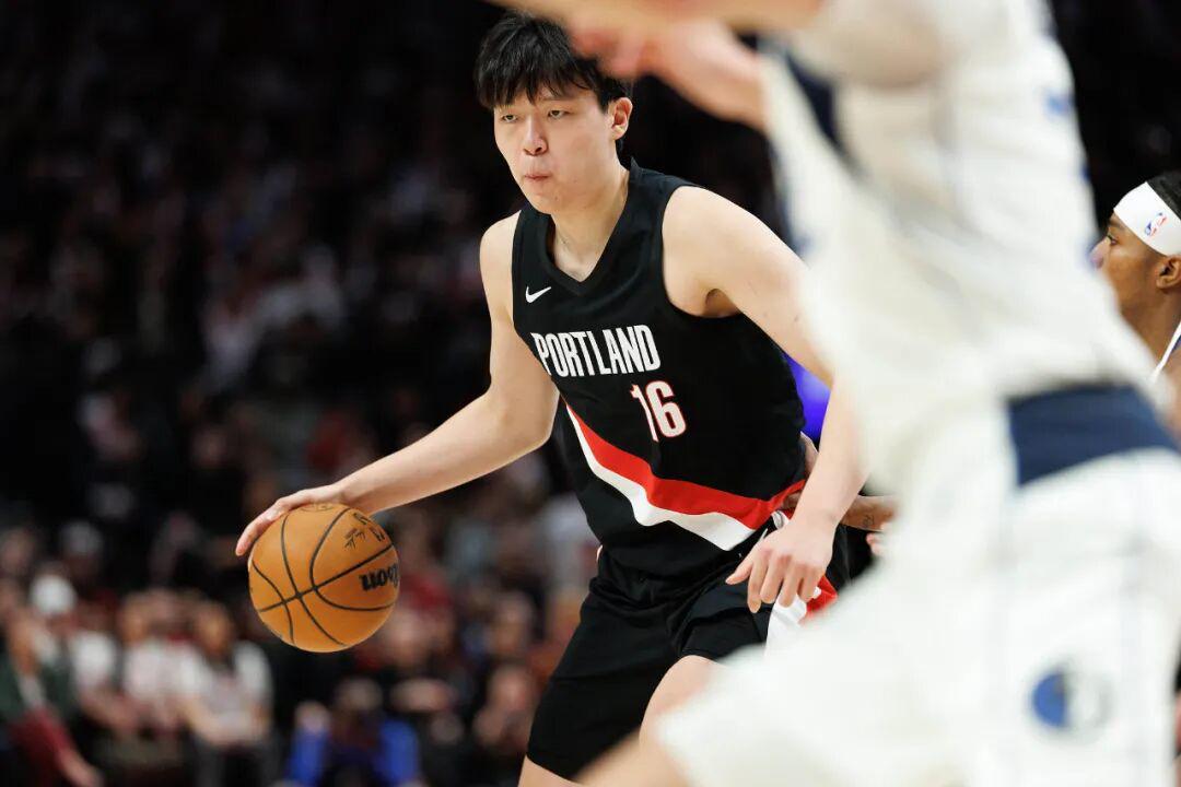 杨瀚森双塔首秀显价值开拓者险胜独行侠