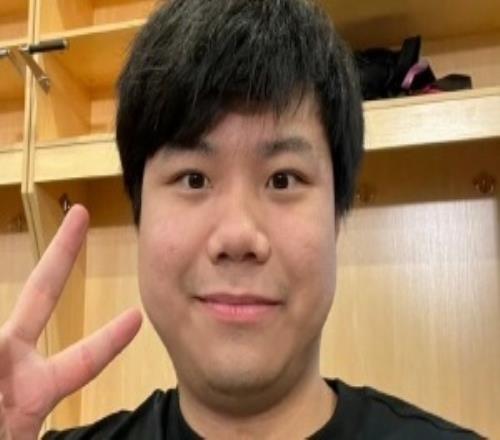 原来是连续剧!Shad0w赛后更博:冠军了头发全长回来啦