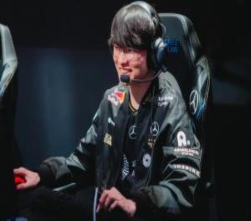 Faker：今天来到赛场时短暂想起了S7，我感受到自己成长了