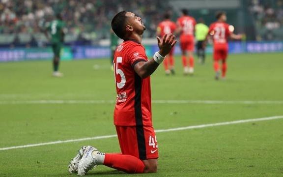 中超争冠悬念终结海港、蓉城和申花先后出战，范德萨能否为领头羊带来好运