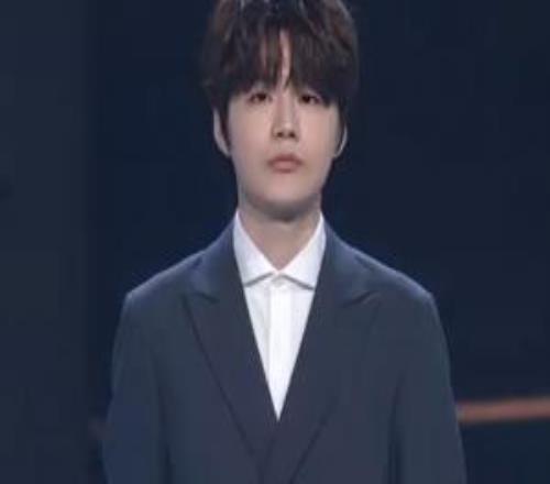 SG们气坏了！TES超话看抽GEN：BLG真正保送刘青松的臭手！