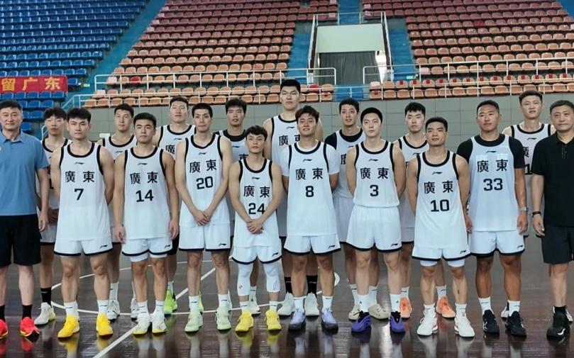 广东男篮惜败澳洲！杜锋赛后怒喷大番