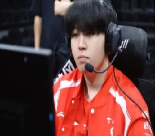 Kanavi发文：祝大家中秋快乐，身体健康！