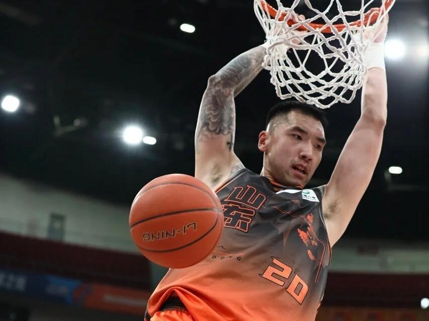 山东男篮客场挑战三分大队，保护长篮板是关键，陶汉林有望爆发