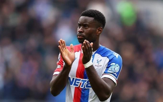 德天空：拜仁明夏可能调整中后卫、左