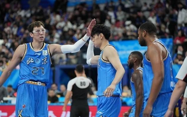 曾凡博：很幸运能重回从小梦想的主场，会付出100%努力回馈球队和球迷