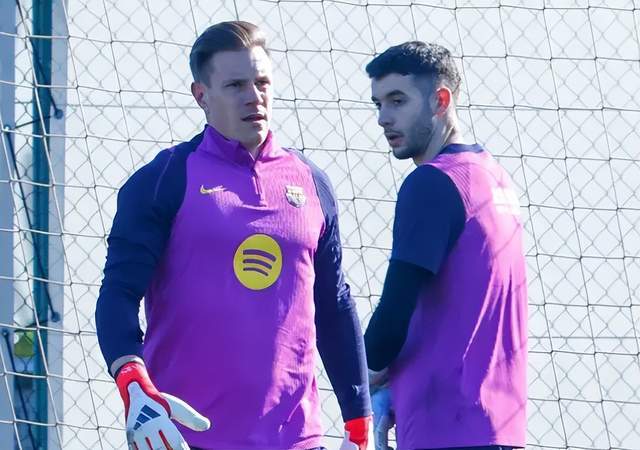 年薪1700万！巴萨33岁队长坐穿板凳：想踢世界杯必须离队