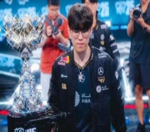 Oner：蒙多第二件我原本要出绿甲，教练让我出无终恨意