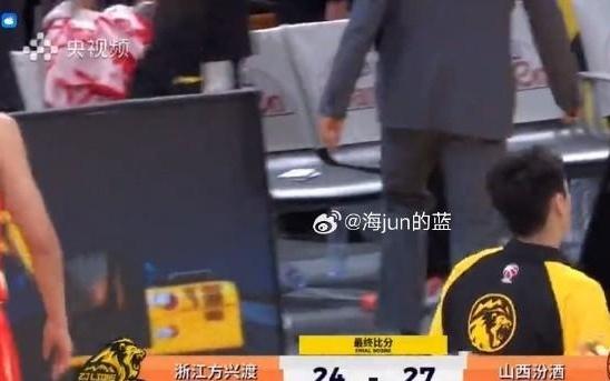 媒体人：观众提前走信号提前掐，潜力赛打了篮协的脸下赛季大概率没了