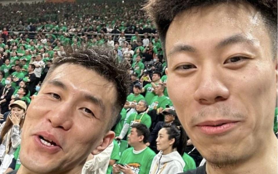 郭艾伦3次逼宫,老了才离队!张镇麟却能巅峰离开,背后让人感慨