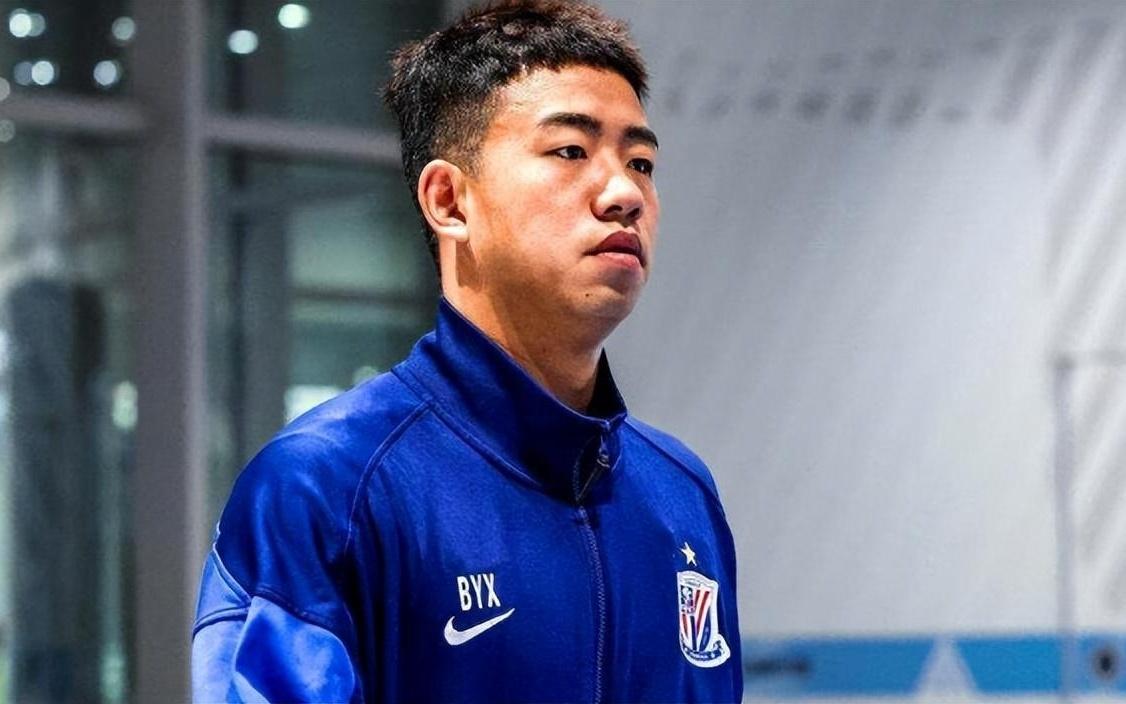 亚冠申花VS广岛三箭：法国铁腰强势回