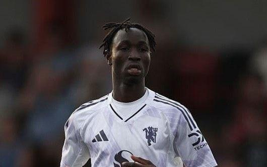 记者：曼联和洛桑体育还未达成协议，比