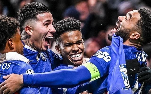 欧冠30！切尔西大胜10人巴萨！18岁巴西