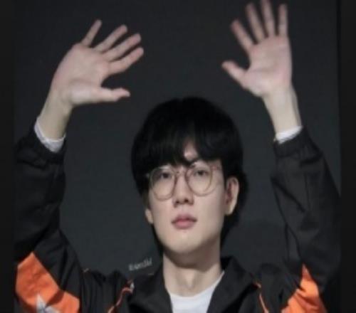 啊爆料人：BLG和JDG都在考虑Kanavi+Viper下位替代Xun+ELK