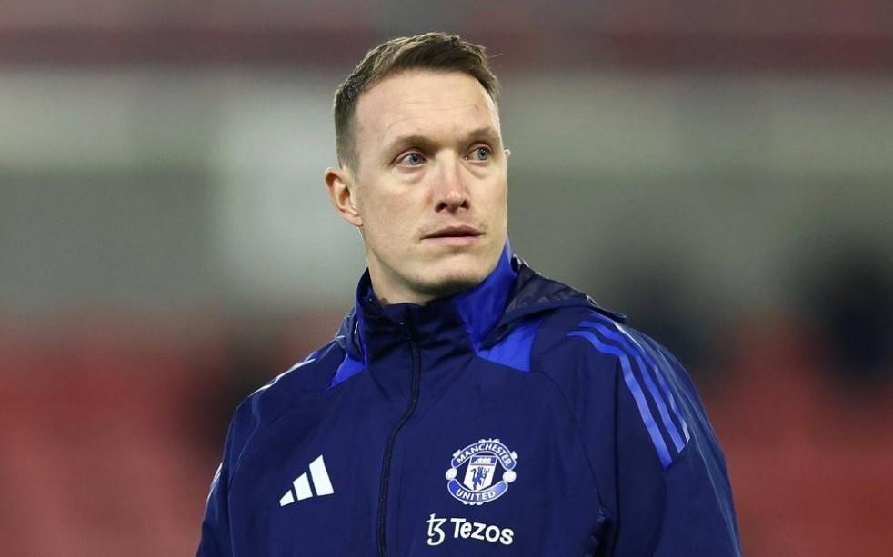 琼斯：曼联总是进两步退一步，临时主帅