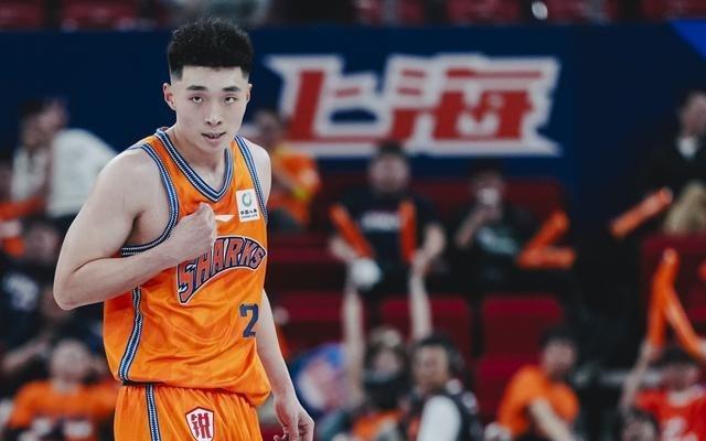 上海男篮轻取四川男篮本土新秀吴泽