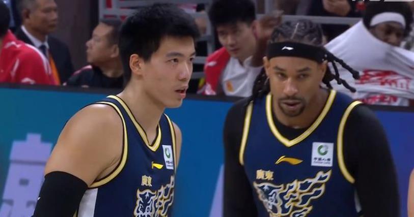 CBA最新排名出炉，广东队稳居第二，青岛队连败掉出第一梯队