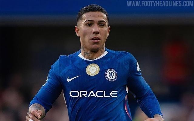 足球装备网：科技巨头甲骨文公司有望成为切尔西胸前广告赞助商