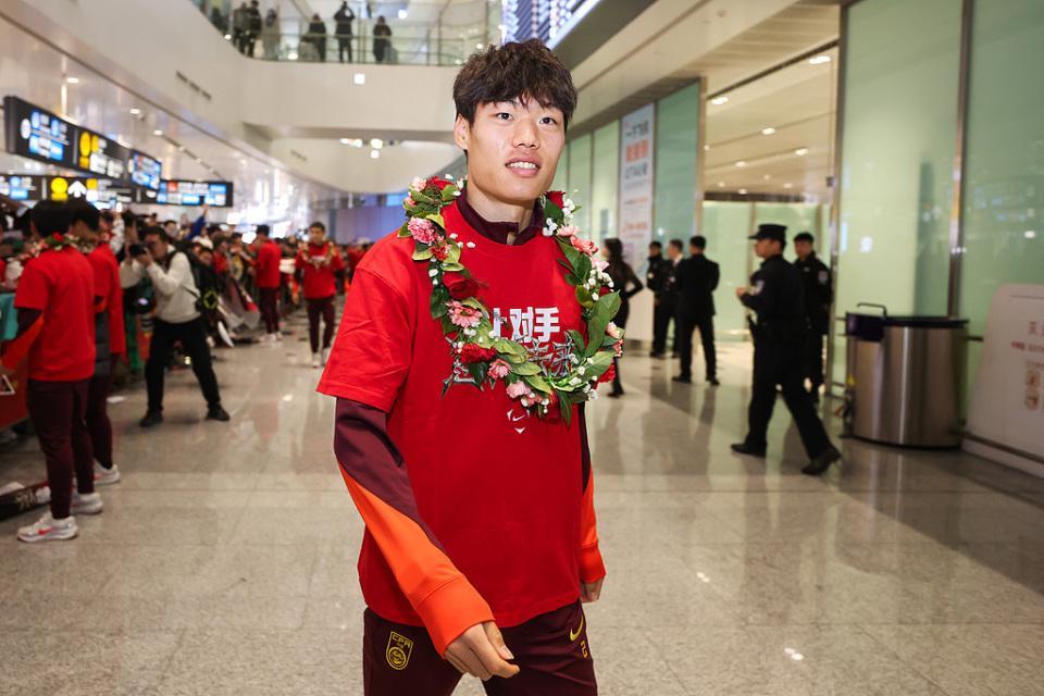 U23国脚引哄抢泰山敲定20岁亚泰红星击败铁人+转会费低于2000万