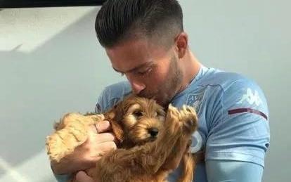 太阳报：格拉利什开价值26万镑的马丁