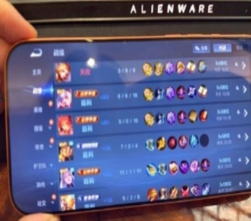 张大仙发文吐槽苹果17P：断触断到人心态爆炸，让人有多愤怒