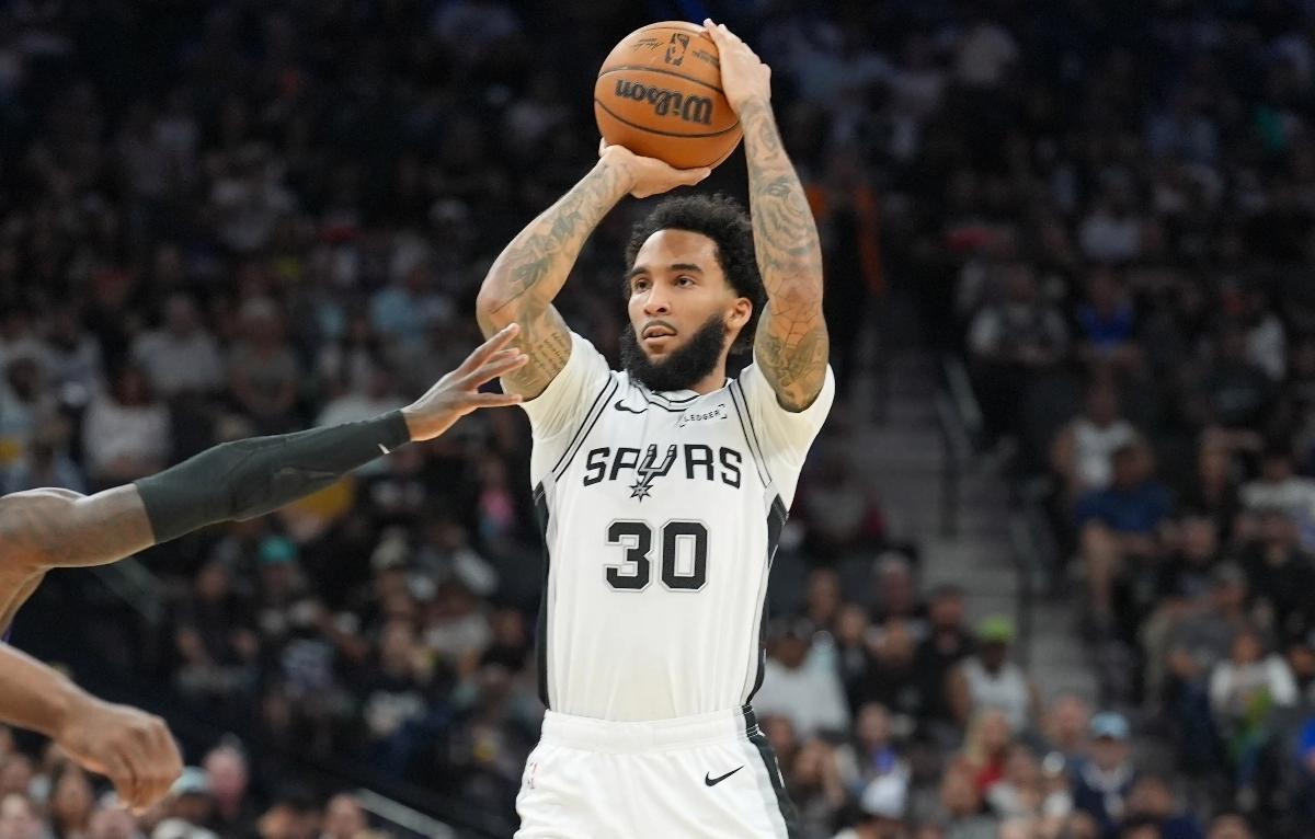 落选秀出身，年薪仅300万美元，如今场均10+5，这队太擅长挖宝了