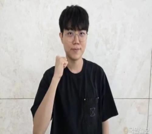 Cuzz：和来韩国的海外队伍打训练赛，感受到实力很强劲