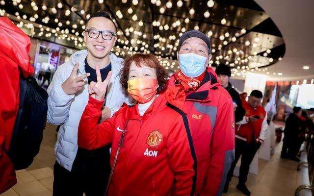 中超夺冠夜申城商圈沸腾！“第二现场”观赛点燃城市消费新活力