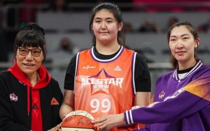 2米28张子宇或打不了WCBA曝小巨人