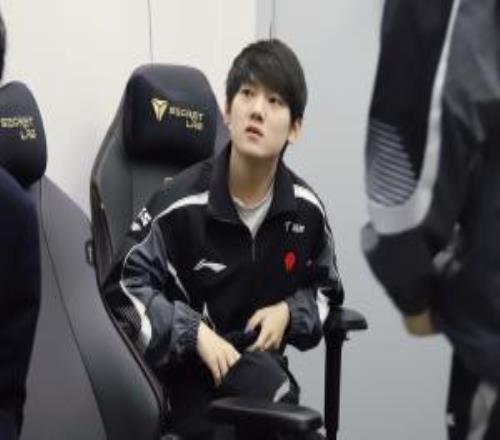 听见你说！哥哥怎么隐身了JackeyLove两局仅拿下564的尴尬战绩