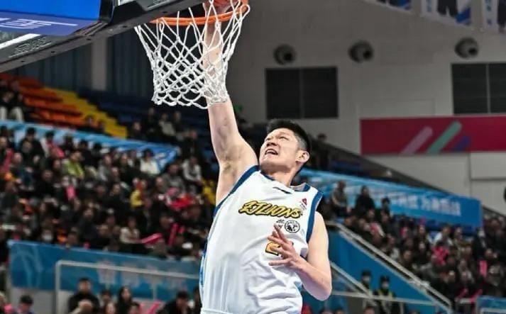 CBA最新排名更新，辽宁冲第八名，广东