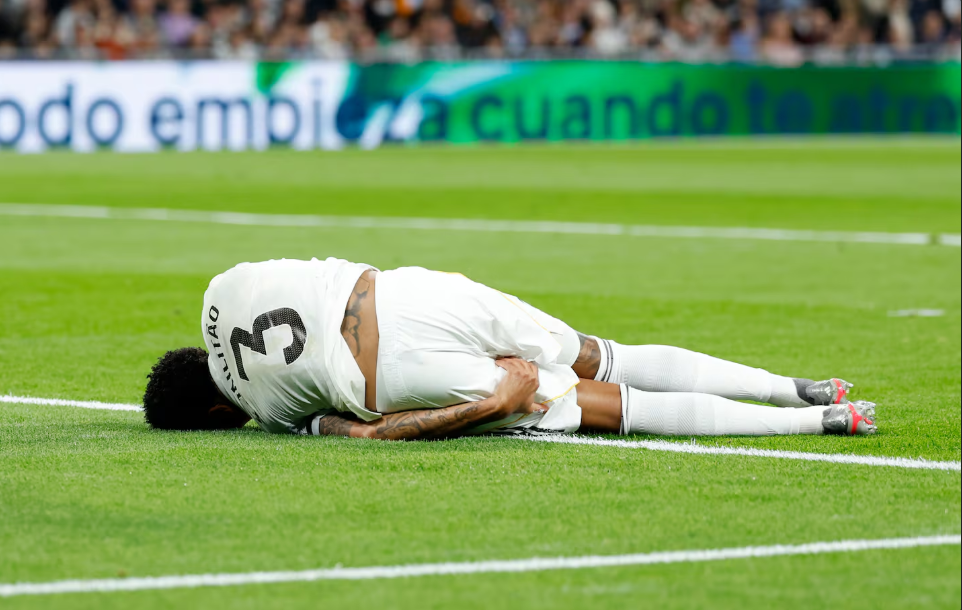 恐慌蔓延伯纳乌，阿隆索帅位岌岌可危