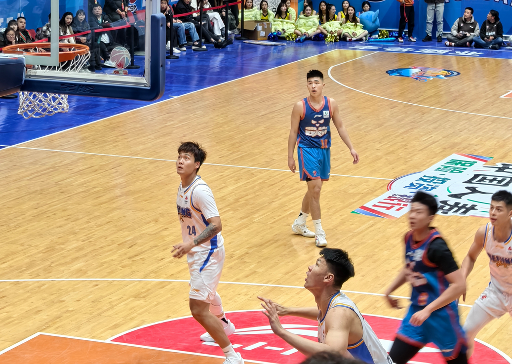 CBA综述：深圳绝杀山东，北京大获全胜，辽宁、吉林皆主场告捷