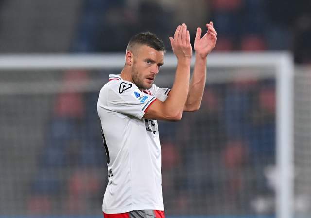 38岁瓦尔迪狂飙：单刀+空门加冕MVP！意甲近6场轰4球