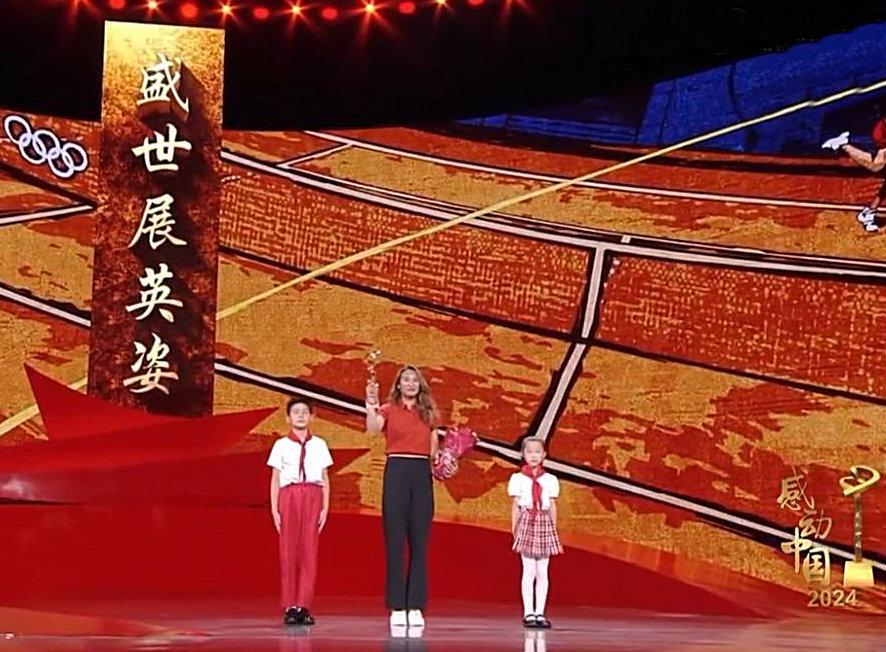 黑马逼辛纳打抢七，兹维咬牙完赛，辛卡决迎第14季，小郭进决赛