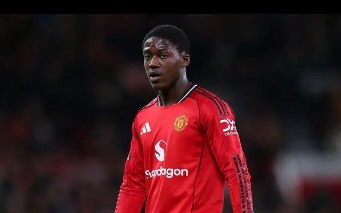 罗马诺谈埃德森和曼联之间的传闻阿莫林：每个球员都想踢世界杯，只谈梅努有点不公平