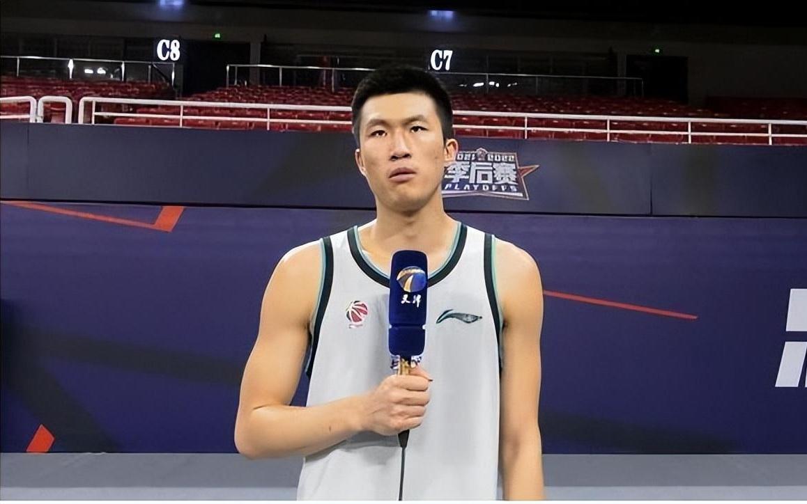 自己防守失位，却怨队友，还对主教练不满，北控这名球员实在过分