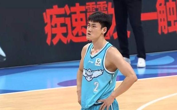 8连胜！豪门太猛了，登顶榜首，卢伟给刘维伟上一课，张镇麟7中2