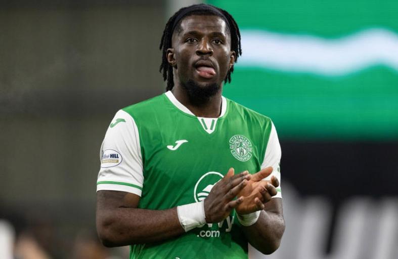 超苏黑又硬有一大硬伤！泰山最怕打身后两中卫离队外租众将回归