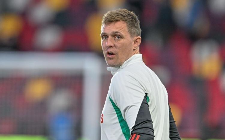 光速下课！阿莫林与高层矛盾激化被炒鱿鱼，曼联何时才能走出怪圈