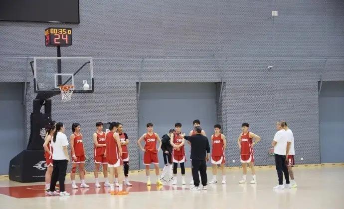 女篮集训火热开场！最强阵蓄力巴黎，专