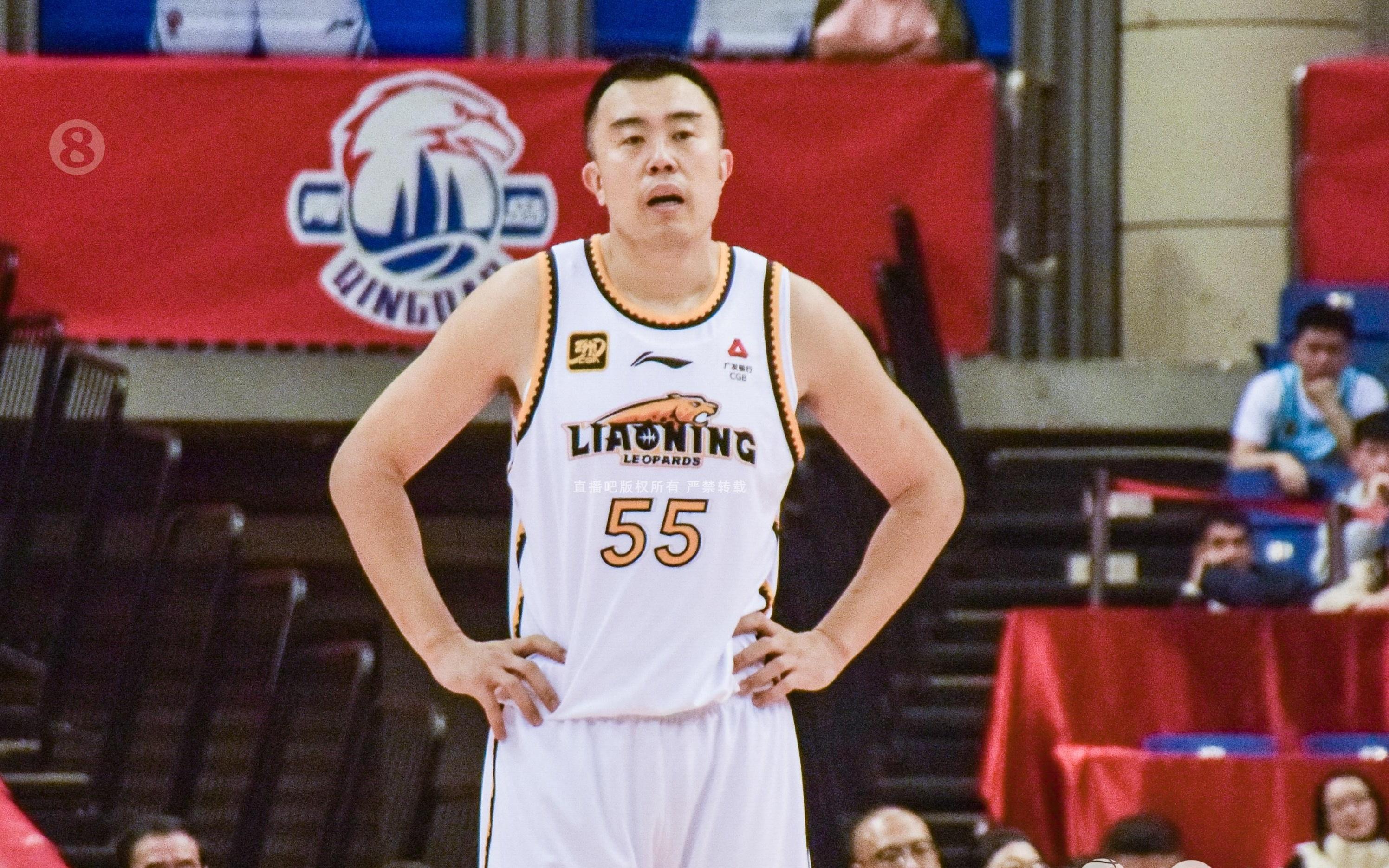 韩德君为辽宁效力18年斩获4座总冠军奖杯6进全明星&篮板历史前三