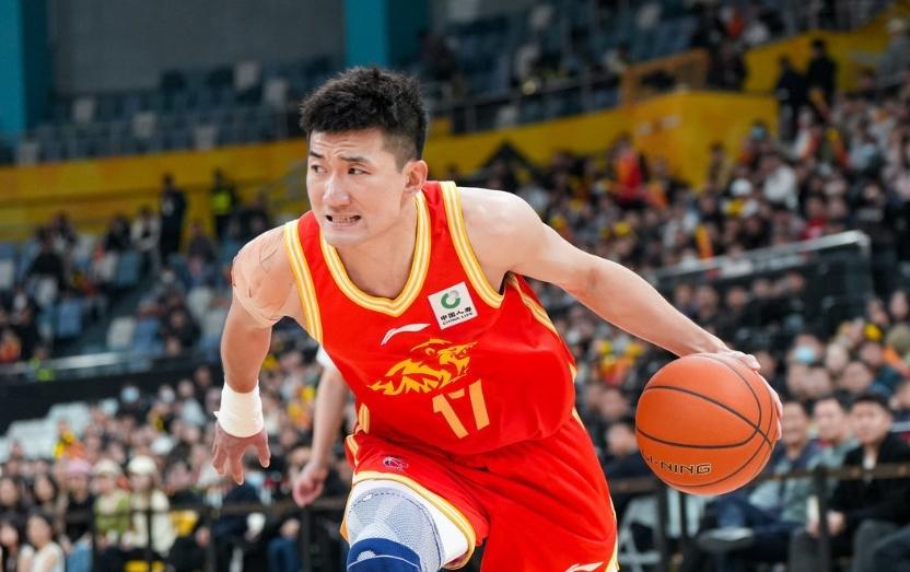 卫冕冠军广厦大胜深圳豪取5连胜胡金秋9000分里程碑塔克21分