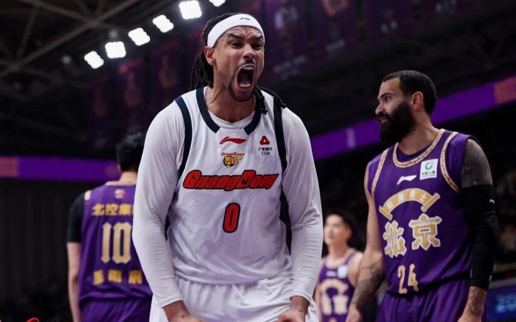 “双萨”狂轰65分！华南虎客场鏖战险胜北控