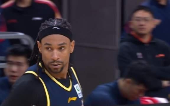 震惊！广东队加时被绝杀，徐杰努力无果，杜锋失望不已！