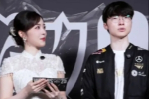 Faker赛后接受余霜采访：这一冠不为了任何人，冠军皮肤还没有定